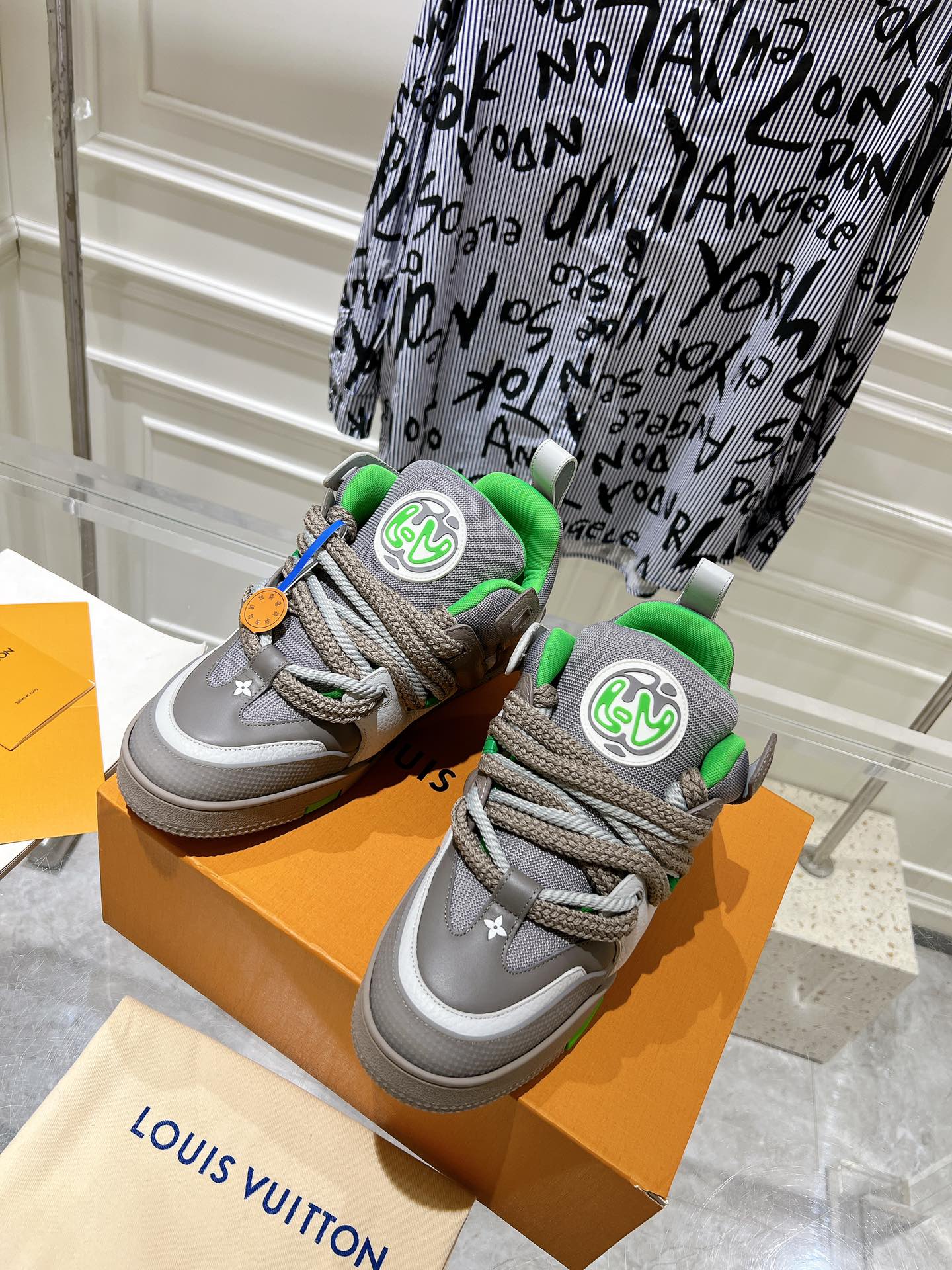 「コラボモデル」Louis Vuitton x Skate スニーカー