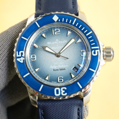 ブランパン「Blancpain」フィフティ・ファゾム自動巻きダイバーズウォッチ45mm