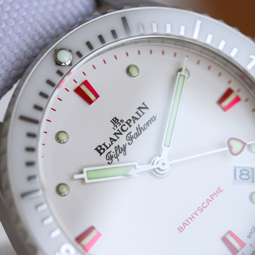 ブランパン「Blancpain」フィフティ・ファゾム バチスカーフセラミック 自動巻きダイバーズウォッチ40.3mm