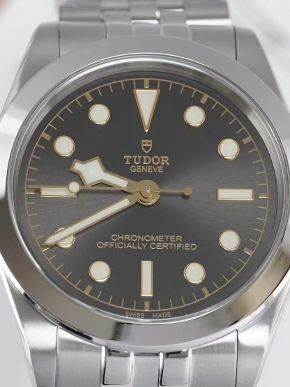 チューダー「Tudor」ブラックベイ 1958 シリーズメンズウォッチ39MM