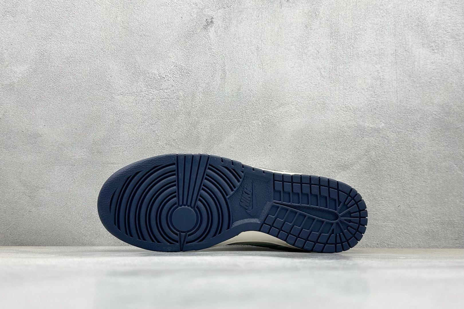 「コラボモデル」Nike SB Dunk Low x Supreme コラボレーション ロー タイプ スケート シューズ