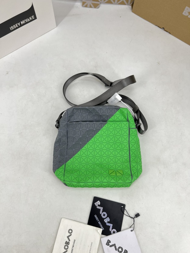 イッセイ・ミヤケ「Issey Miyake」  KURO PATCHWORK ショルダーバッグ