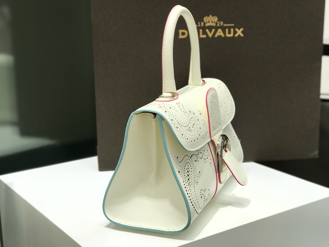 デルヴォー「Delvaux」 Brillant Mini Cashmere カシミアハンドバッグ