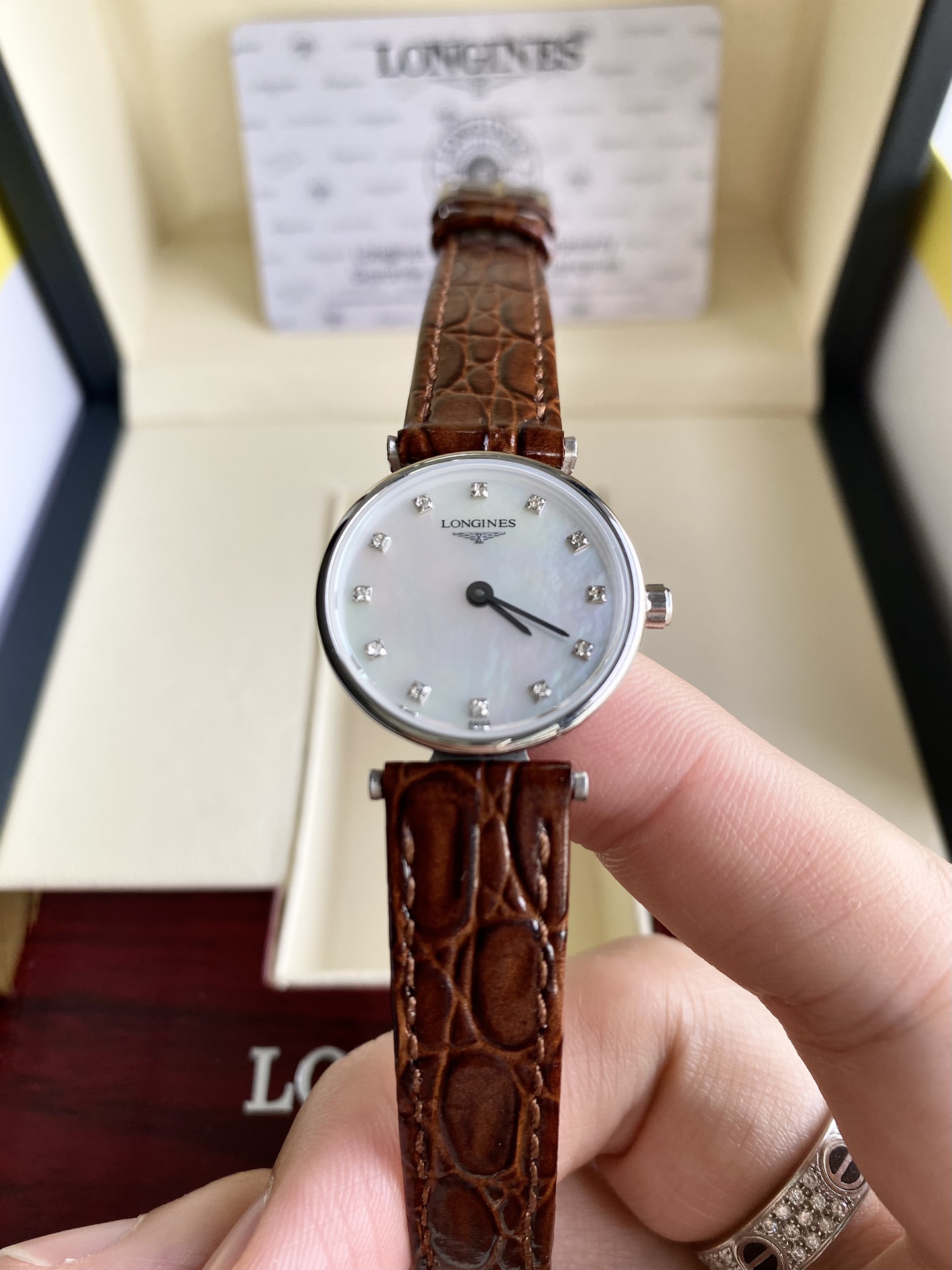 ロンジン「Longines」ラ・グランドクラシック ドゥ ロンジンレディース クォーツウォッチ 32mm