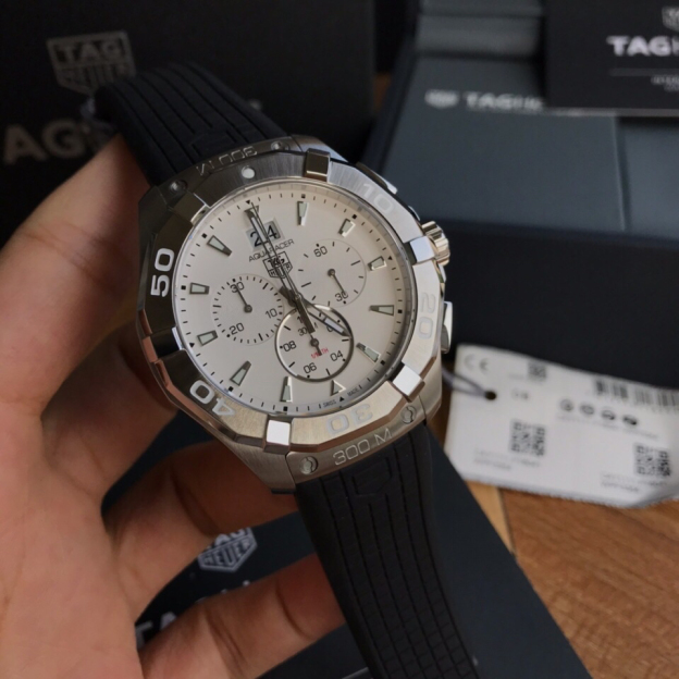 タグ・ホイヤー「TAG Heuer」 アクアレーサー クォーツ クロノグラフ メンズウォッチ43mm