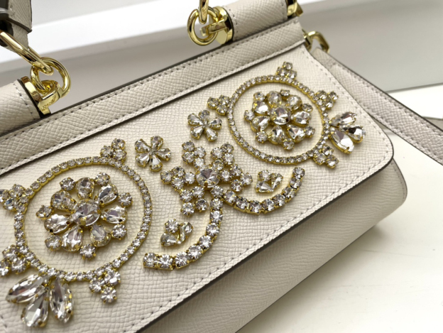 ドルチェ・アンド・ガッバーナ「D&G」クリスタルエンベリッシュド ミニバッグ