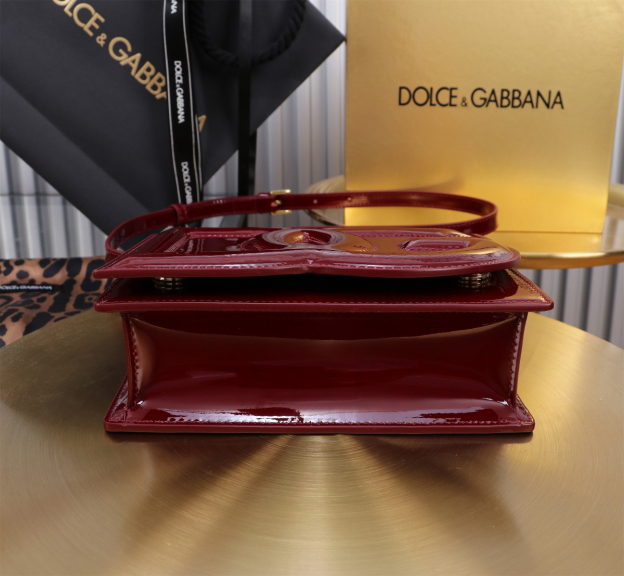 ドルチェ・アンド・ガッバーナ「D&G」ロゴバッグ ジオメトリック ショルダーバッグ