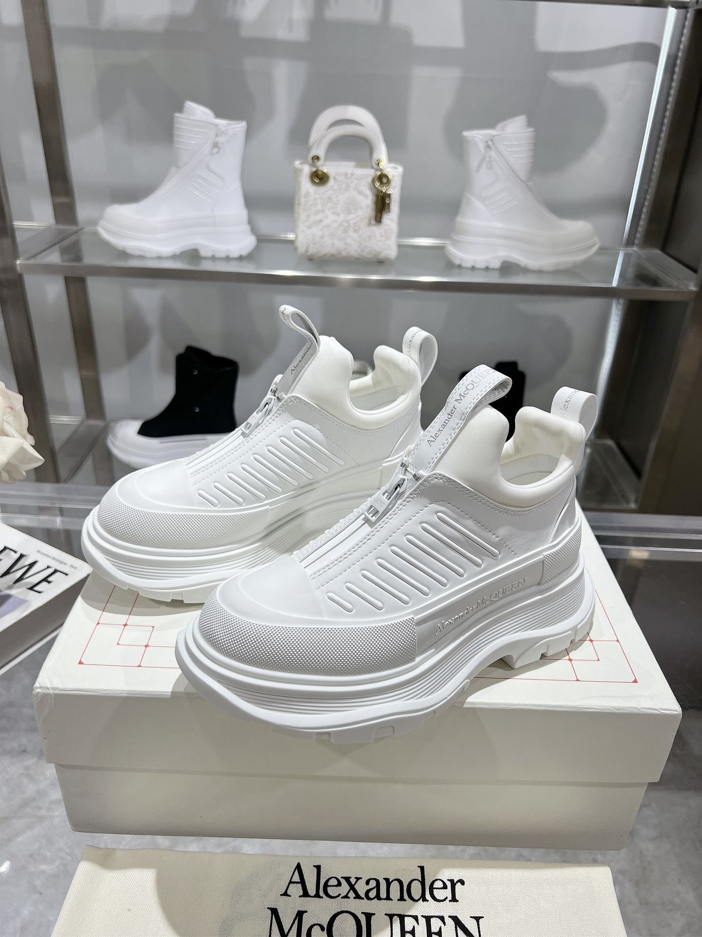 アレキサンダー・マックイーン［Alexander McQueen］Trail-Inspired Sneaker "Tech Waterproof" スニーカー