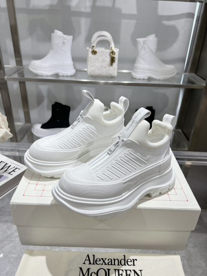 アレキサンダー・マックイーン［Alexander McQueen］Trail-Inspired Sneaker "Tech Waterproof" スニーカー