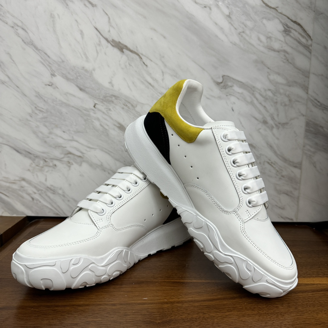 アレキサンダー・マックイーン［Alexander McQueen］Oversized Sneaker "Silk Gloss Leather" スニーカー