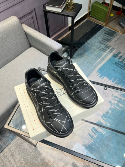 アレキサンダー・マックイーン［Alexander McQueen］Oversized Sneaker "Classic White" スニーカー