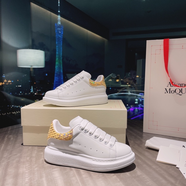 アレキサンダー・マックイーン［Alexander McQueen］Oversized Sneaker "Silk-Fishscale Leather" スニーカー