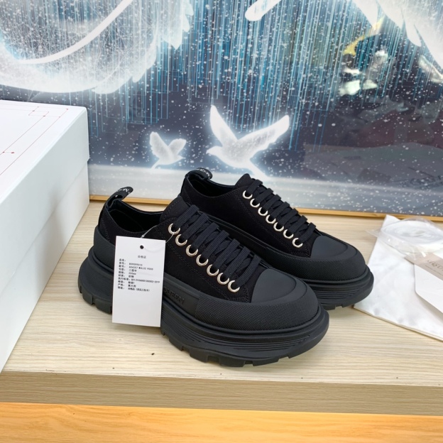 アレキサンダー・マックイーン［Alexander McQueen］Oversized Sneaker "Classic Platform" スニーカー
