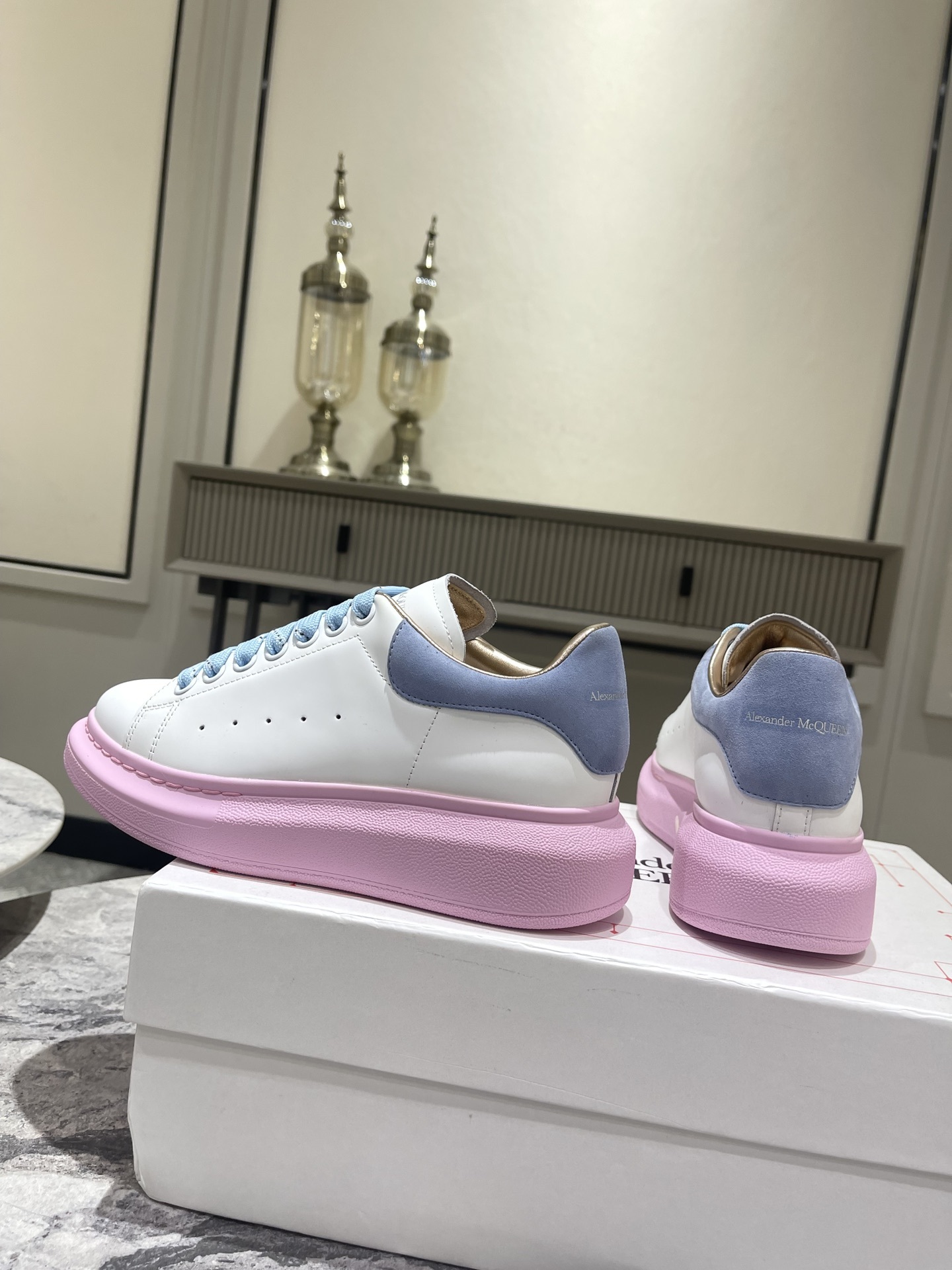 アレキサンダー・マックイーン［Alexander McQueen］Oversized Sneaker スニーカー