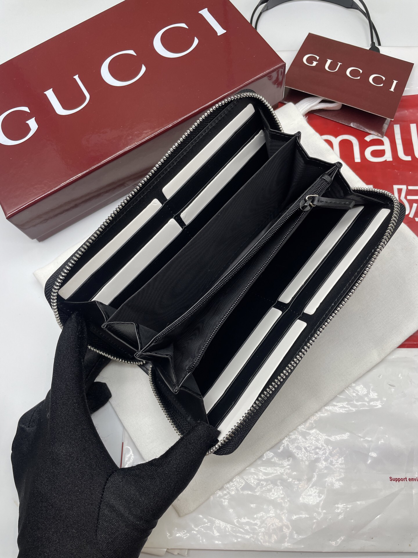 グッチ「Gucci」 オフィディア GG コンチネンタルウォレット