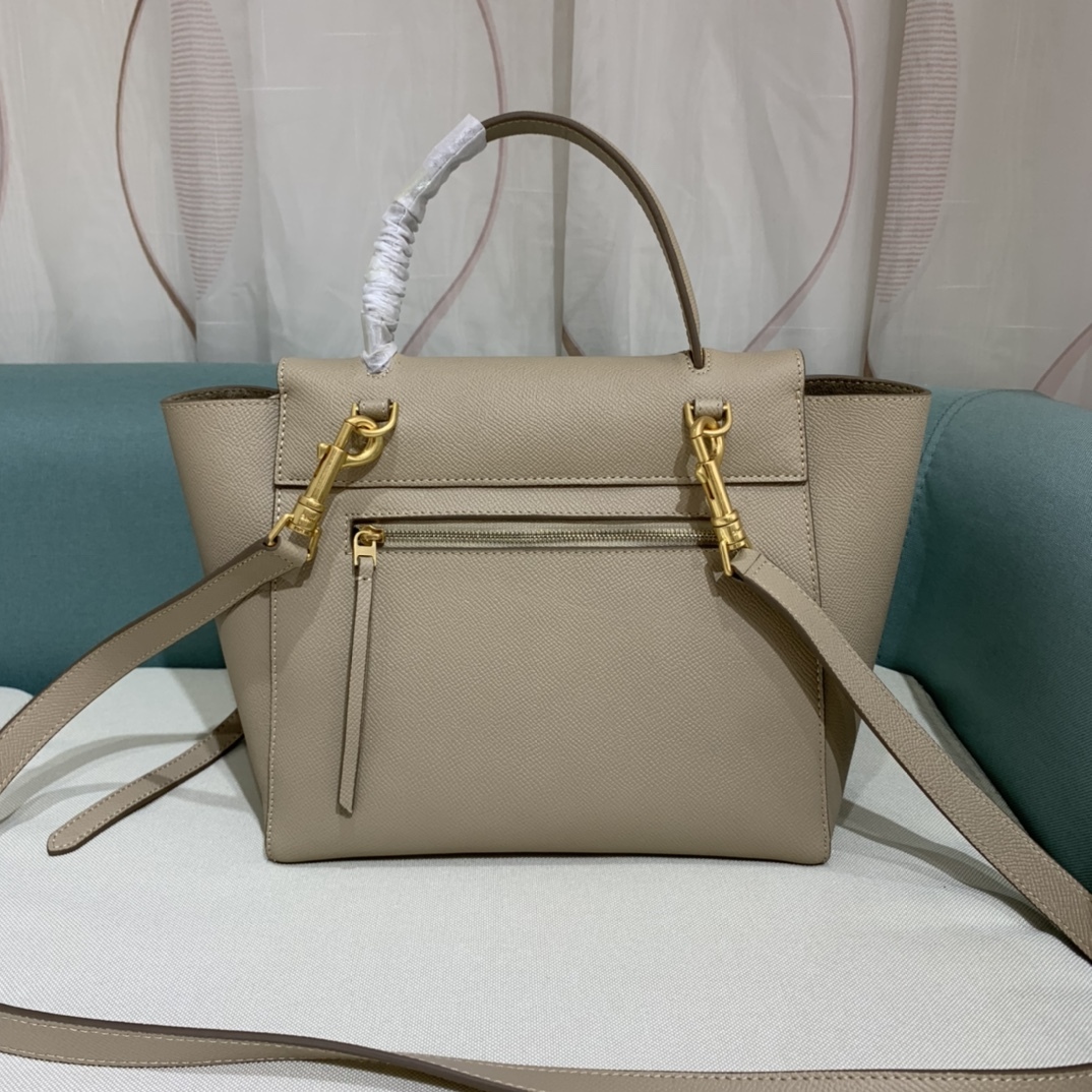 セリーヌ「Celine」Beltシリーズ マイクロサイズ レザーバッグ