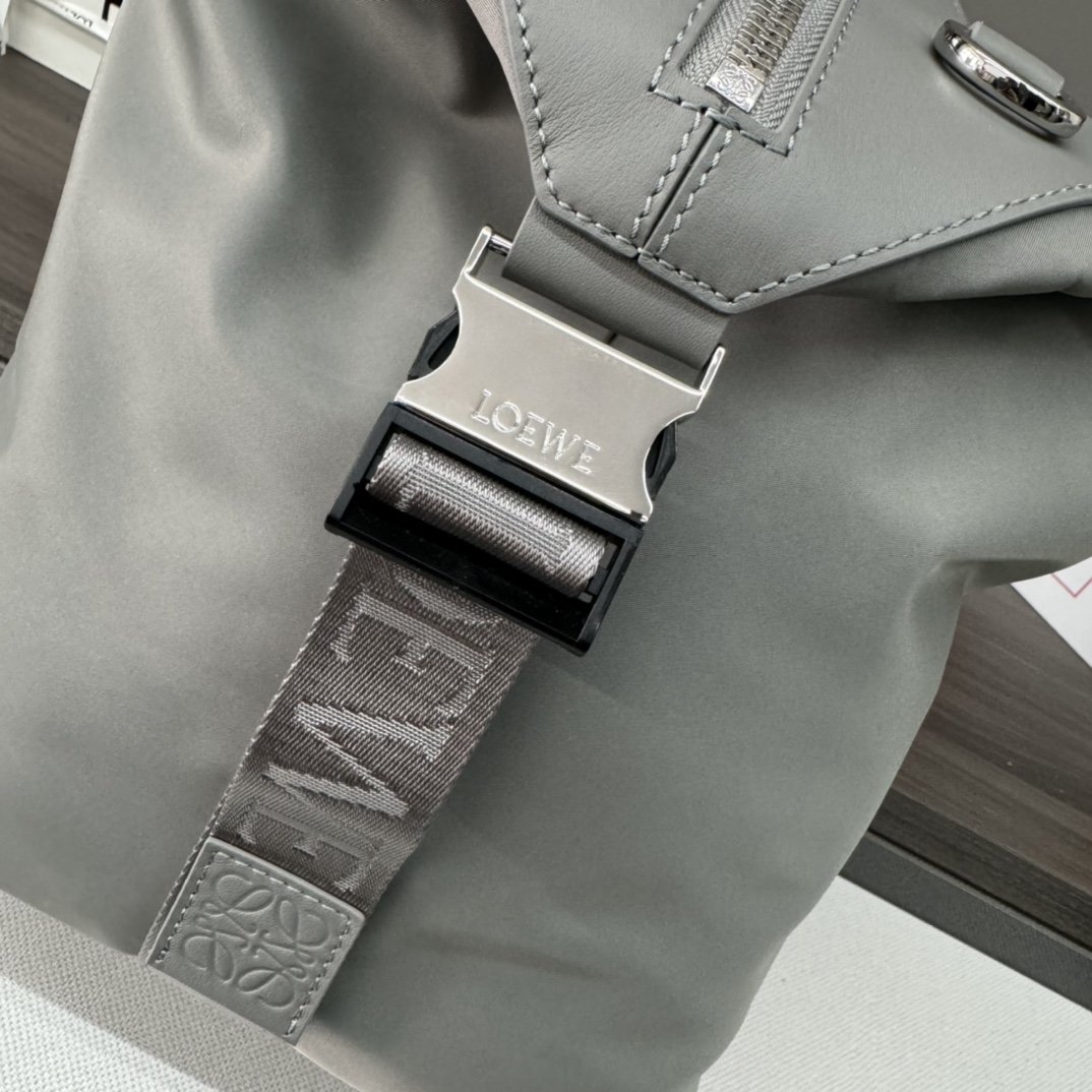 ロエベ「Loewe」Flex バックパック