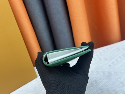 ルイ・ヴィトン「Louis Vuitton」LV エブリデイのポルトフォイユ･ブラザ