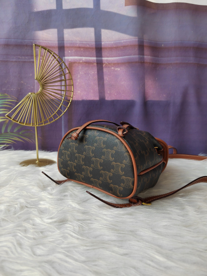 セリーヌ「Celine」Triomphe ミニ バックパック