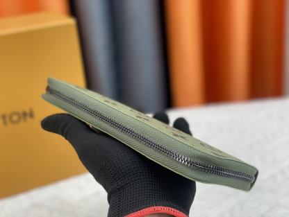 ルイ・ヴィトン「Louis Vuitton」ジッピーウォレット･ヴェルティカル