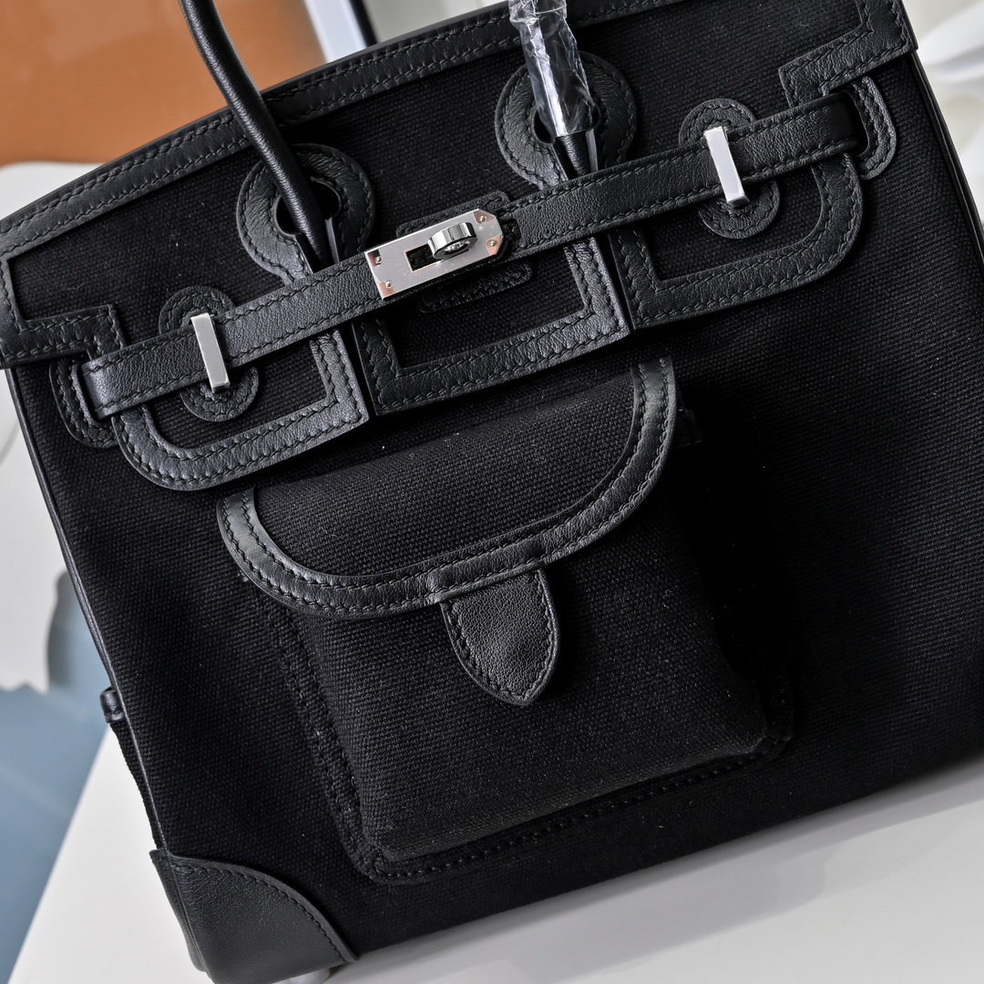 エルメス「Hermès」Cargo スウィフトレザー＆トワル クアドリル シルバーハードウェア バッグ