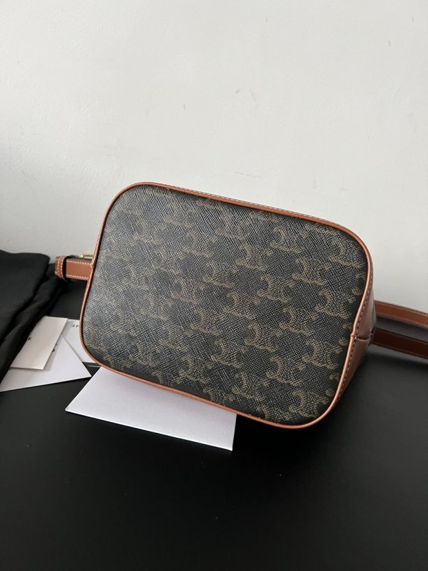 セリーヌ「Celine」凱旋プリントのバケツバッグを特注しました