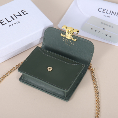 セリーヌ「Celine」新作 チェーン付き TRIOMPHE カードケース