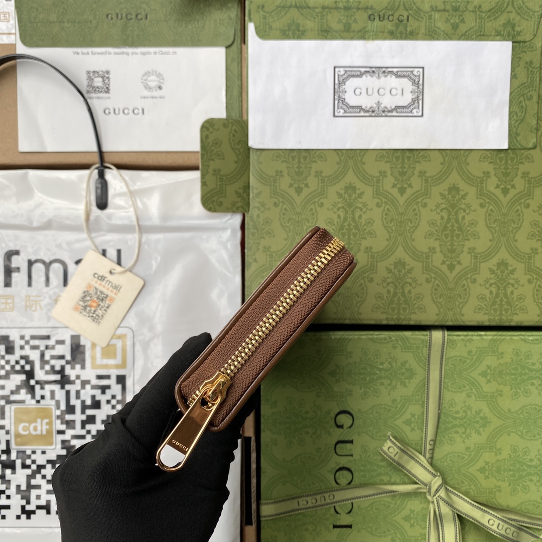 グッチ「Gucci」シグネチャー レザー ウェブ ジップアラウンドウォレット