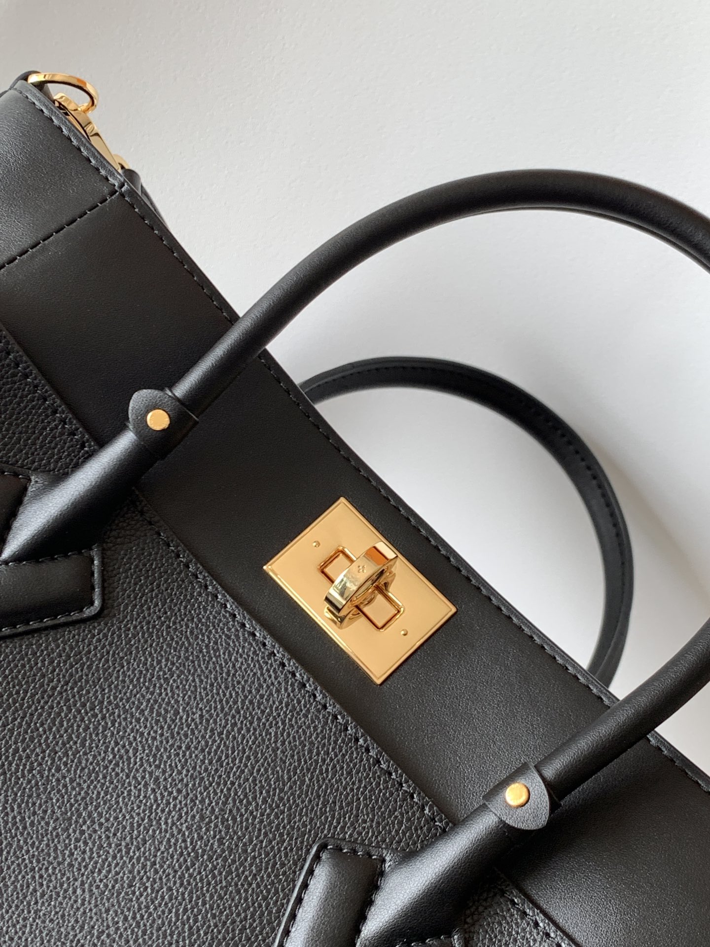 ルイ・ヴィトン「Louis Vuitton」Monogram 撞色大型トートバッグ