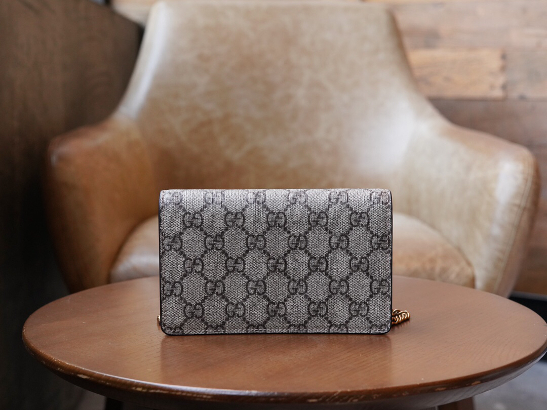 グッチ「Gucci」GG Supreme チェリー ミニバッグ