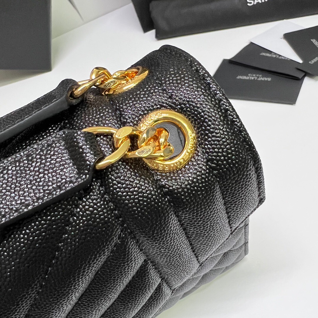 サンローラン「Saint Laurent」‌ ENVELOPE 中サイズ キャビアレザー エンンベロープバッグ