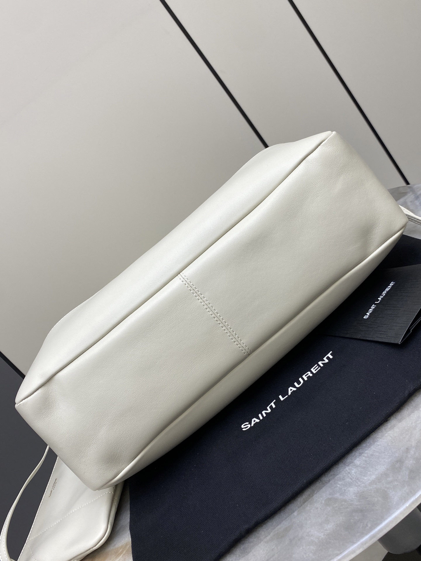 サンローラン「Saint Laurent」‌JAMIE LARGE POCHON アンダーアームバッグ