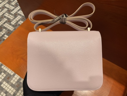 エルメス「Hermès」 Chevre Mysore Mauve pale カードケース