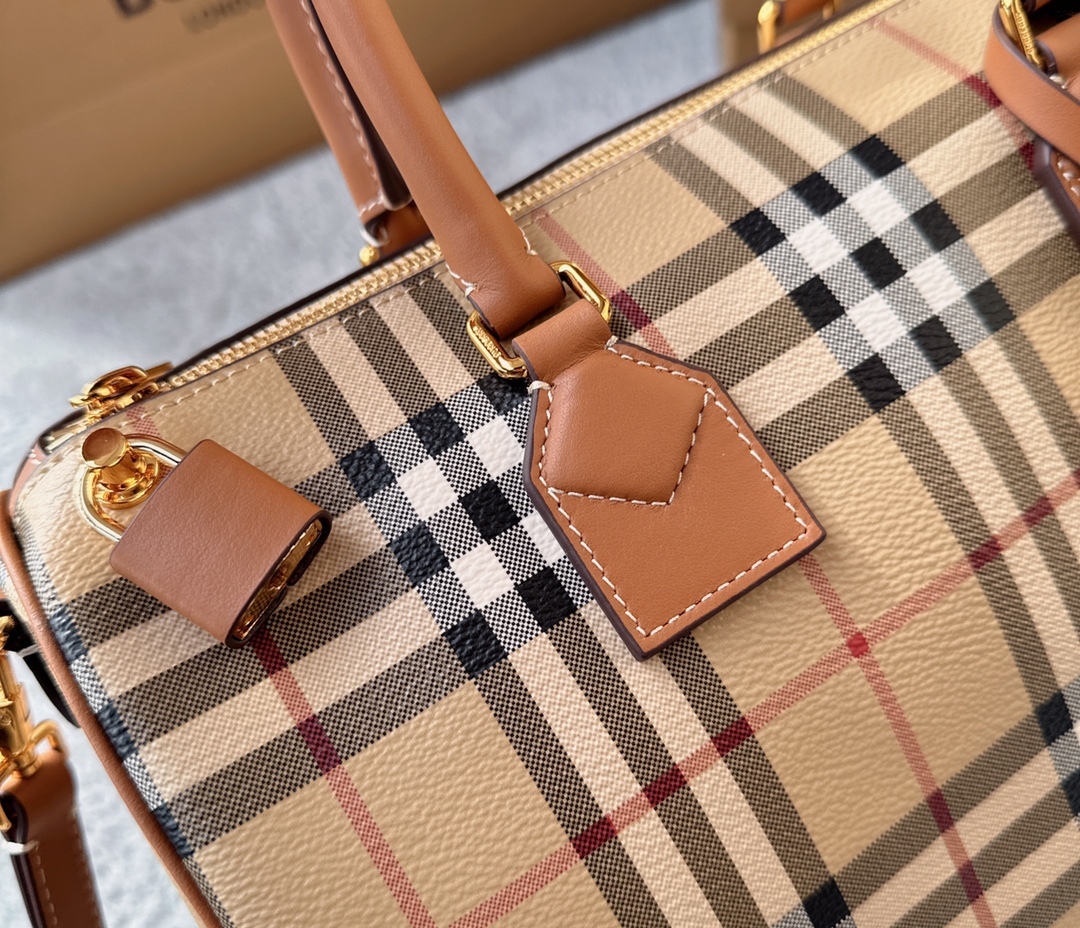 バーバリー「Burberry」Vintage Check Boston Bag