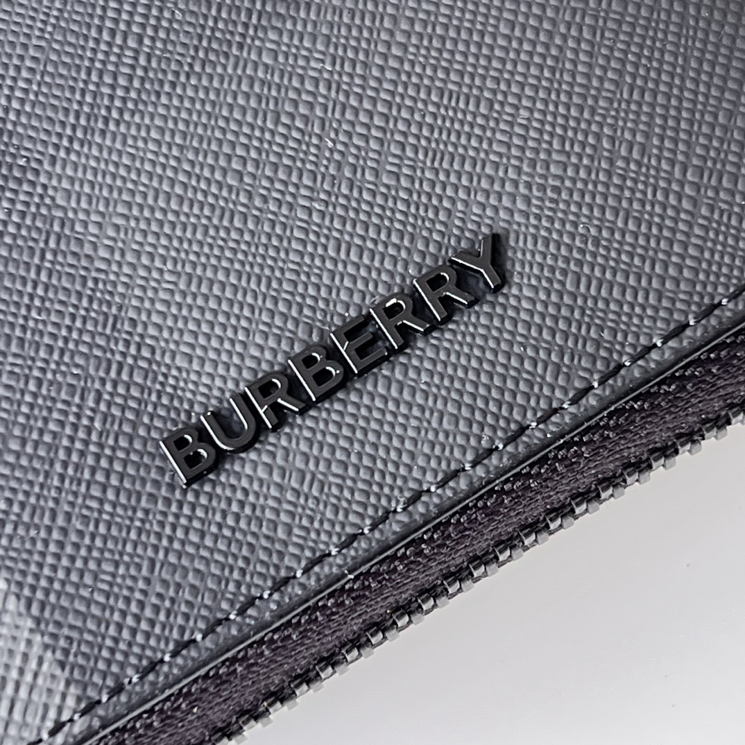 バーバリー「Burberry」ロンドン チェーン ジップ ウォレット