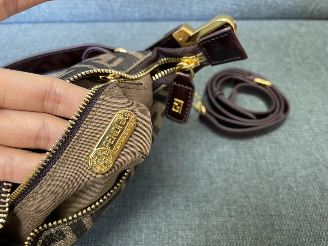 フェンディ「Fendi」 ヴィンンテージ ランチボックスバッグ