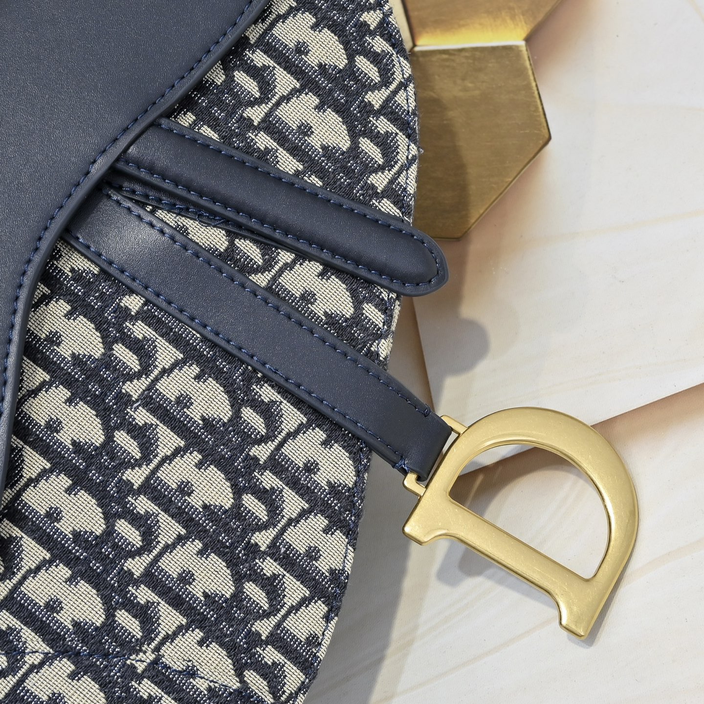 ディオール「Dior」サドルバッグ ショルダーバッグ