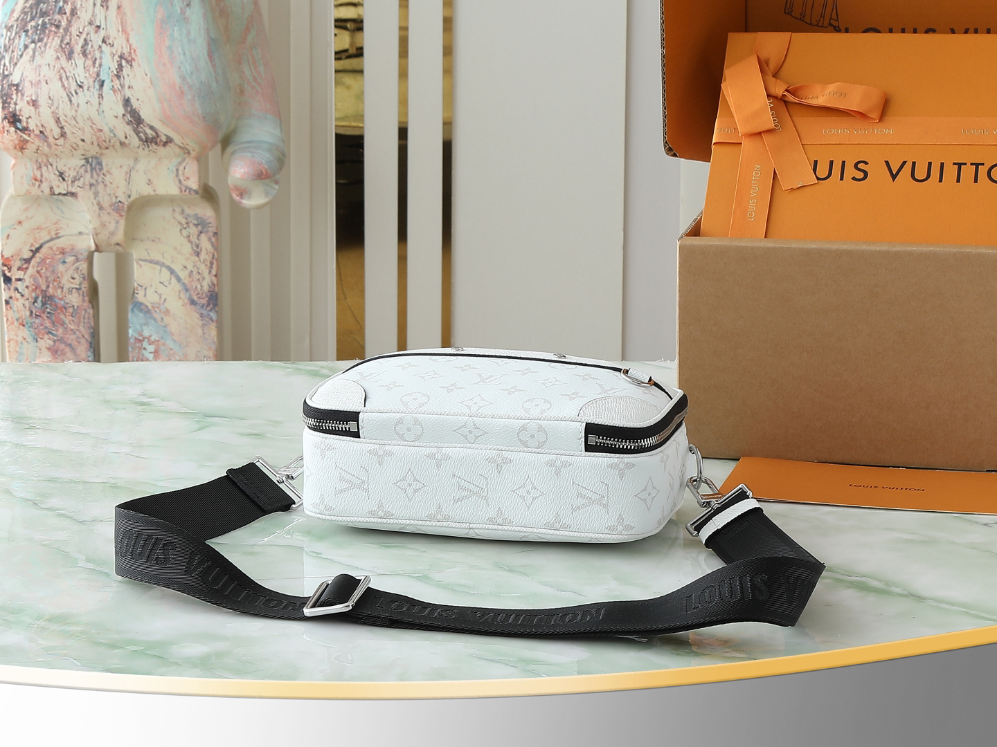ルイ・ヴィトン「Louis Vuitton」カメラバッグ モノグラム エクリプス