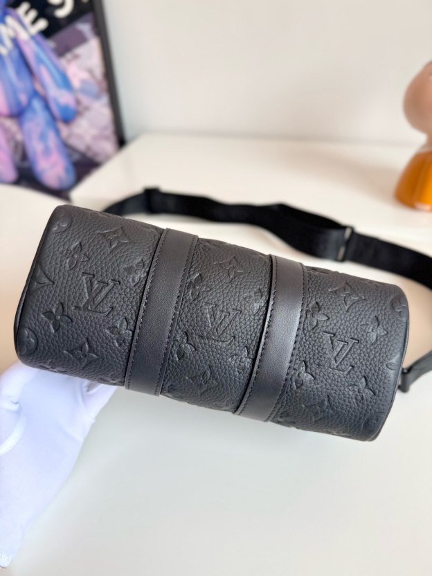 ルイ・ヴィトン「Louis Vuitton」Taurillon Monogram ハンドバッグ