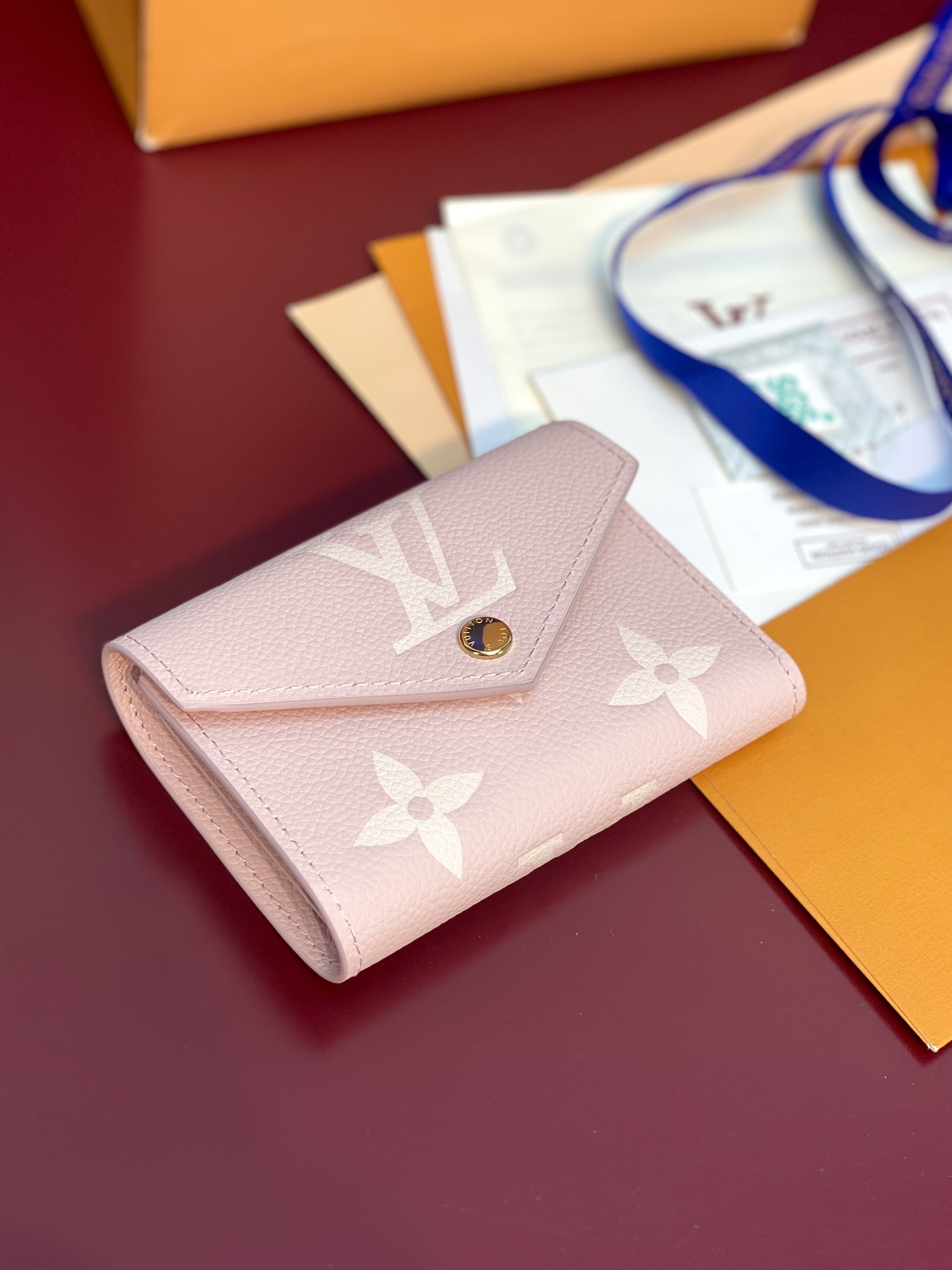 ルイ・ヴィトン「Louis Vuitton」 VICTORINE ウォレット