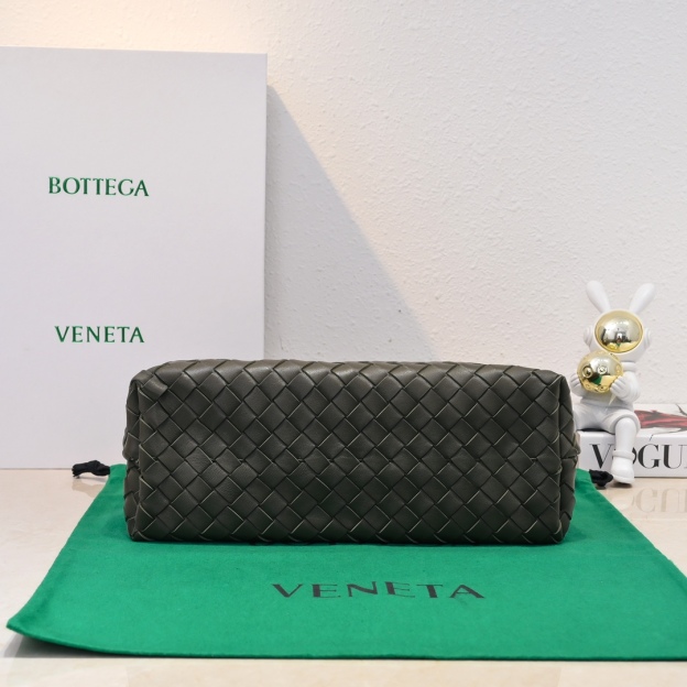 ボッテガ・ヴェネタ「Bottega Veneta」アンディアモ ショルダーバッグ ラムスキン