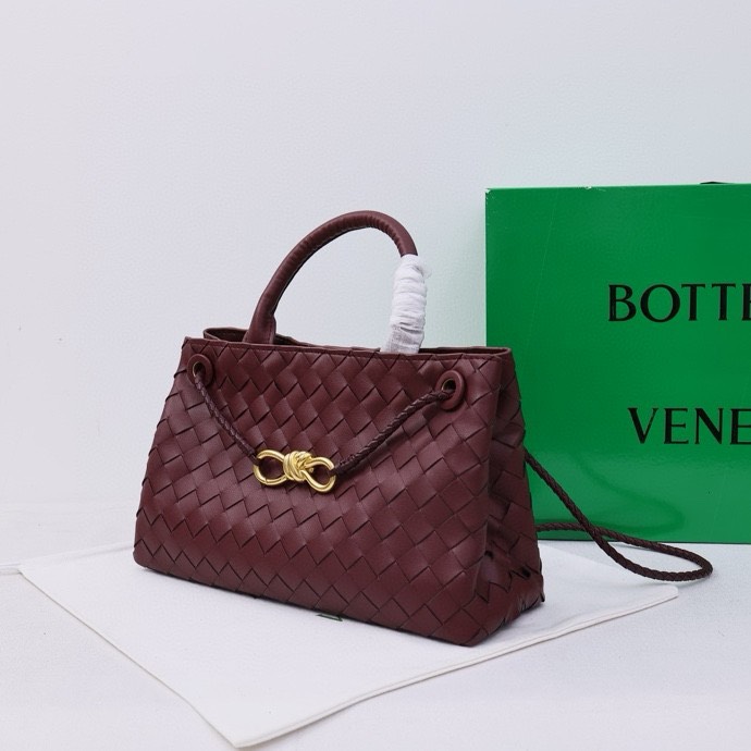 ボッテガ・ヴェネタ「Bottega Veneta」スモール イーストウエスト アンディアモ イントレチャート レザー ショルダーバッグ