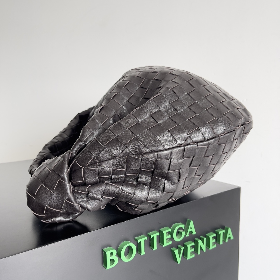 ボッテガ・ヴェネタ「Bottega Veneta」Jodie ショルダーバッグ