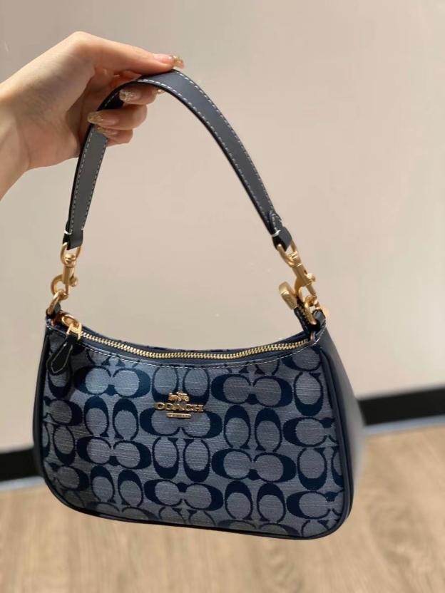 コーチ「Coach」Teri ショルダーバッグ