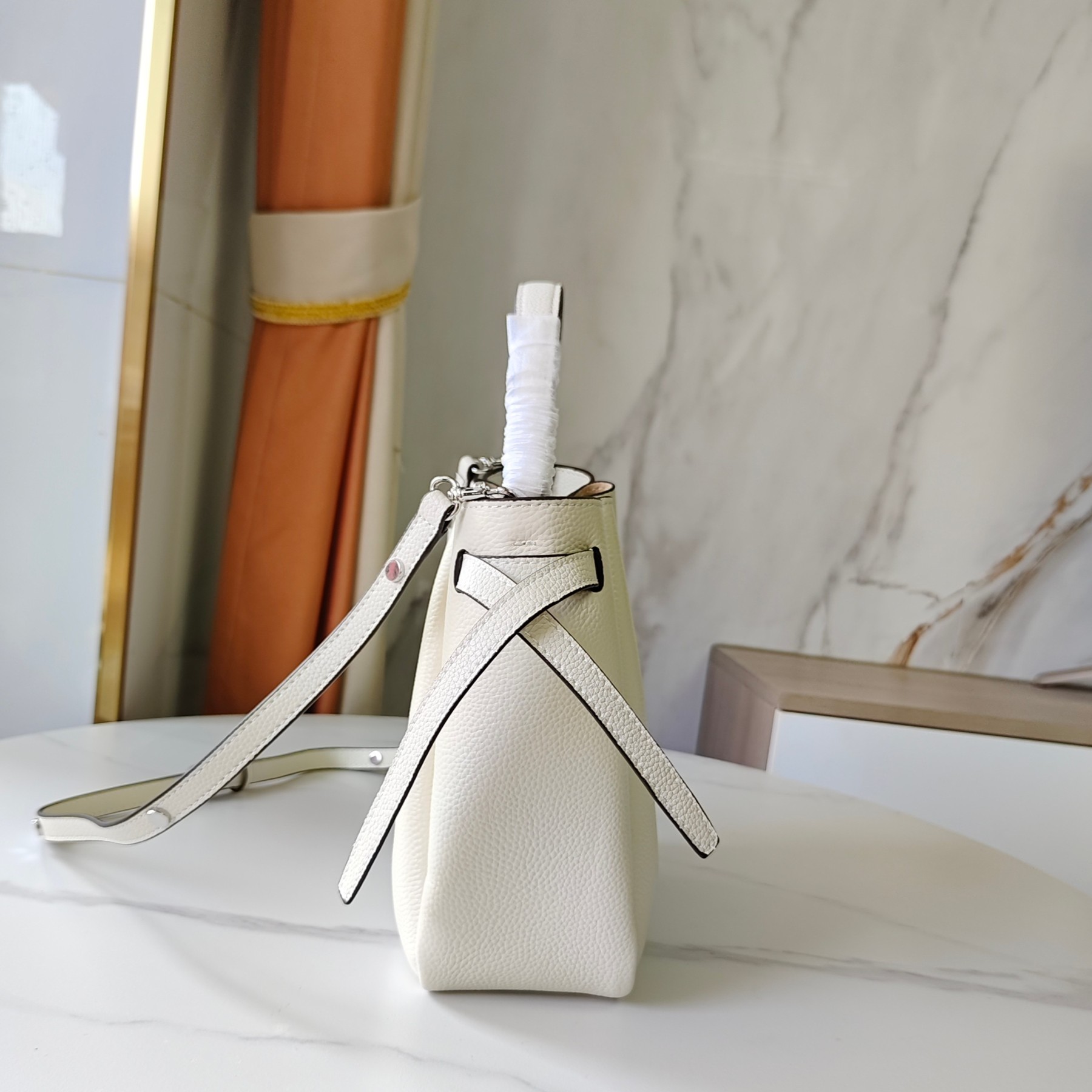 トリー バーチ「Tory Burch」 Monogram ミニバレルバッグ