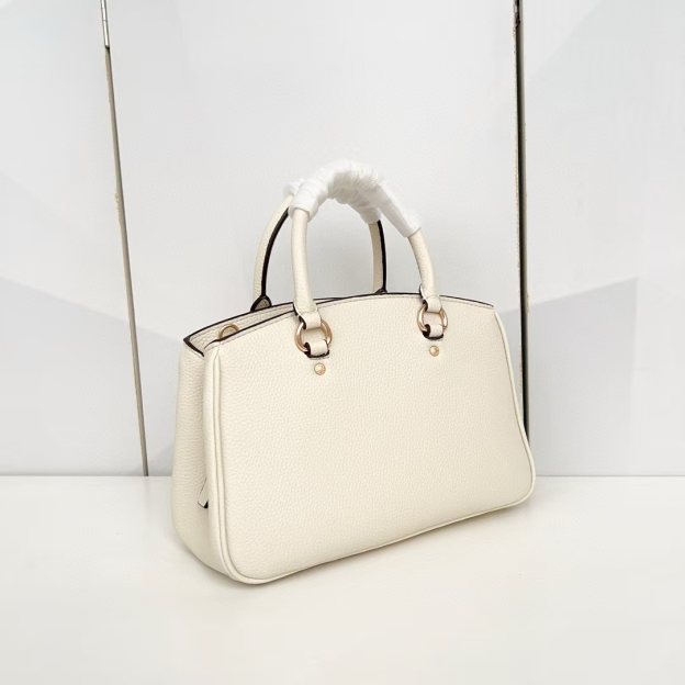 コーチ「Coach」ダーシー シリーズ ショルダーバッグ