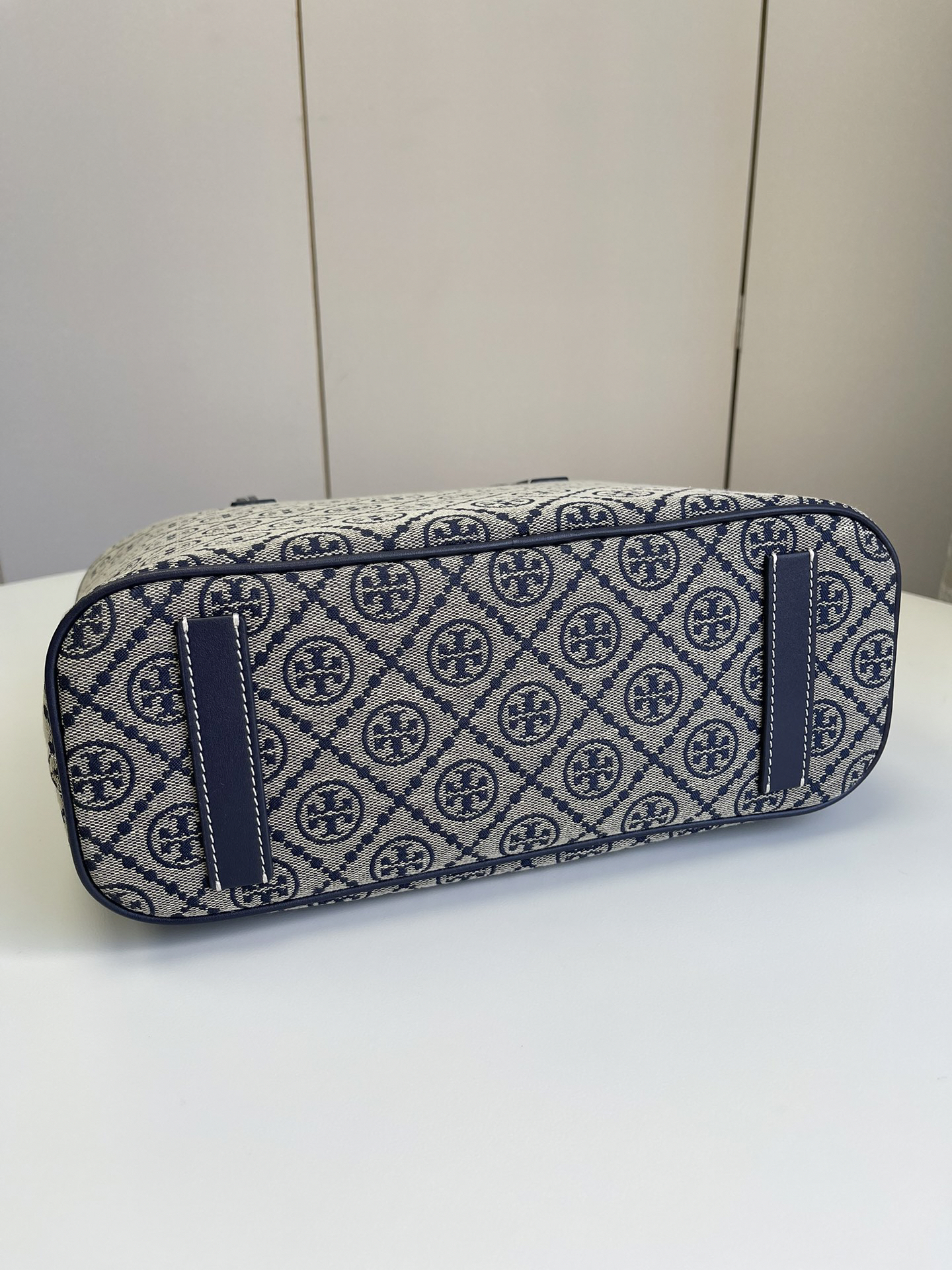 トリー バーチ「Tory Burch」 T Monogram ショッピングトート