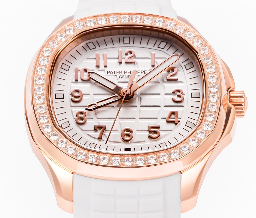 パテック フィリップ「Patek Philippe」アクアノート ルーチェ 5268-001