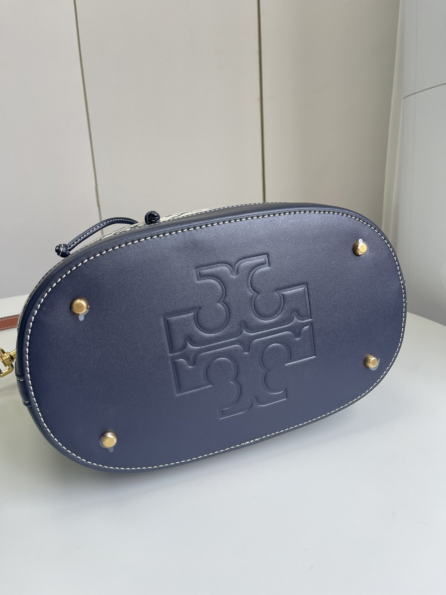 トリー バーチ「Tory Burch」 T Monogram バケットバッグ