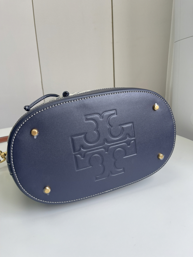 トリー バーチ「Tory Burch」 T Monogram バケットバッグ